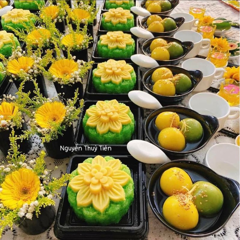 Khuôn hoa mai tầng làm rau câu , xôi