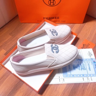 Giày slip on da mềm hồng trắng đen