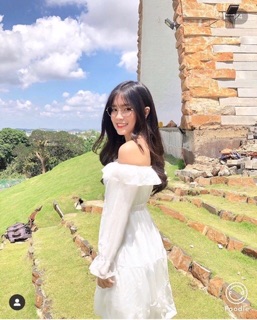 Váy trễ vai