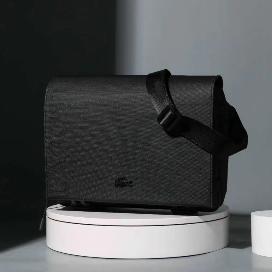 Túi nam Lacos đeo chéo hình chữ nhật nắp gập logo cá sấu đẹp