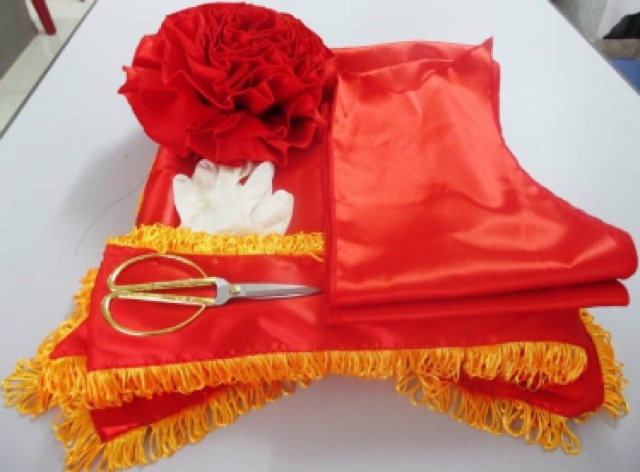 Vải cắt băng khai trương khánh thành