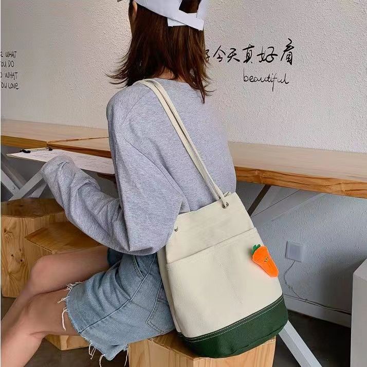 Túi đeo chéo  𝑭𝑹𝑬𝑬𝑺𝑯𝑰𝑷  Túi vải củ cà rốt siêu dễ thương thiết kế Hàn Quốc
