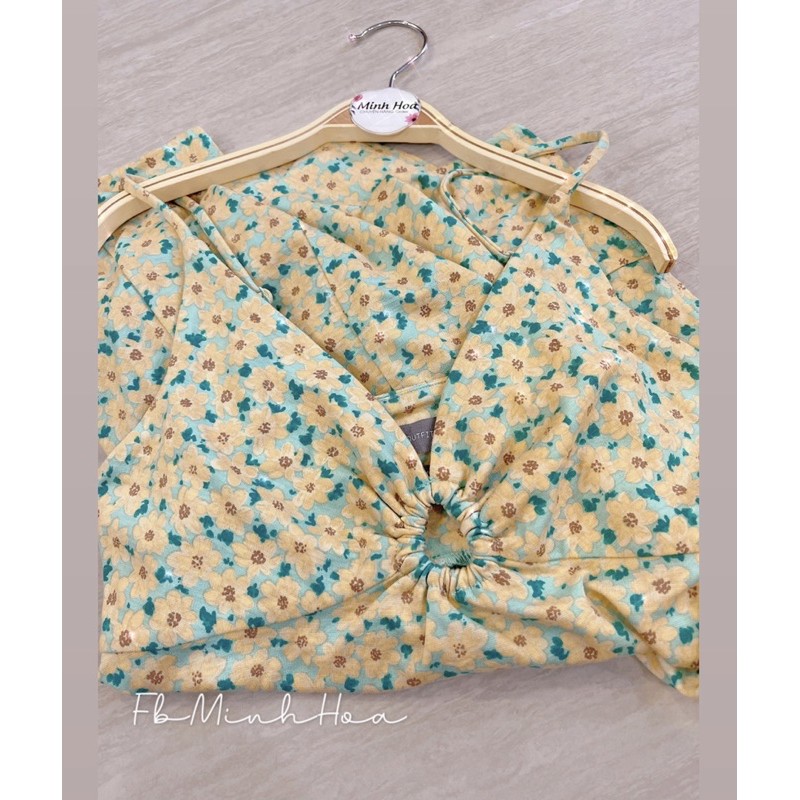 Váy hoa urban dư xịn saleeee