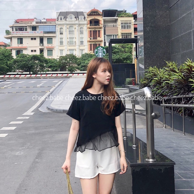 Set áo đen bèo + short trắng