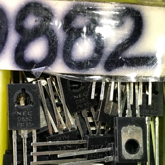 10 con bóng 3 chân D882