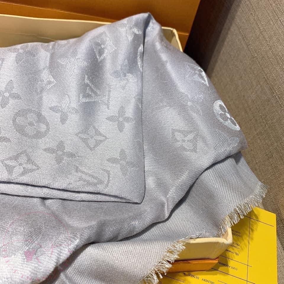 Khăn Choàng Đũi Lv Vuông 1.4m Mướt Mịn Và Sang Trọng Mẫu 6