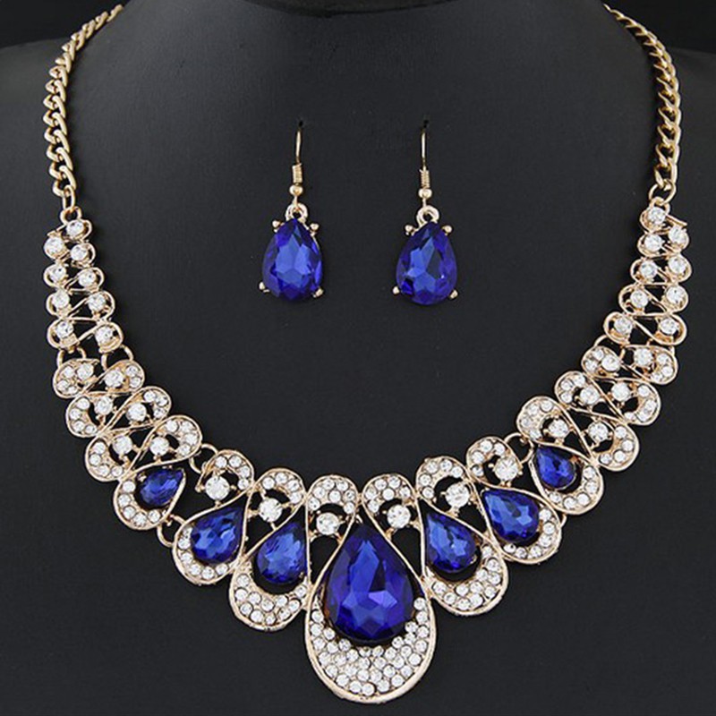 Bộ dây chuyền đính đá nhiều màu và đôi khuyên tai màu trơn xinh xắn cho nữ