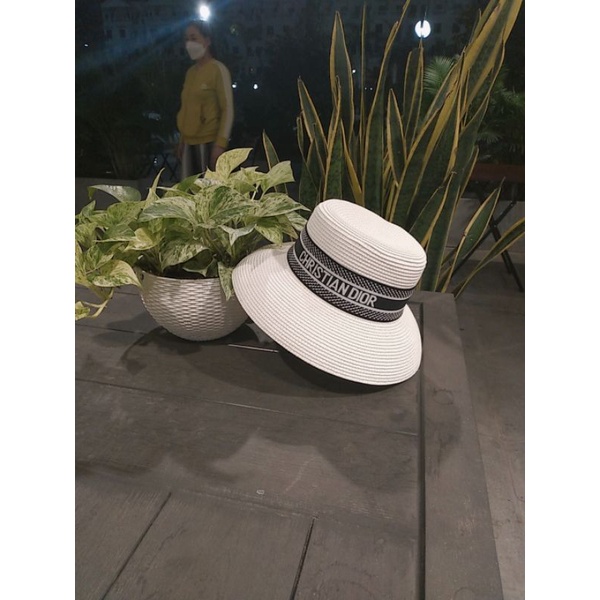 Mũ cói thời trang