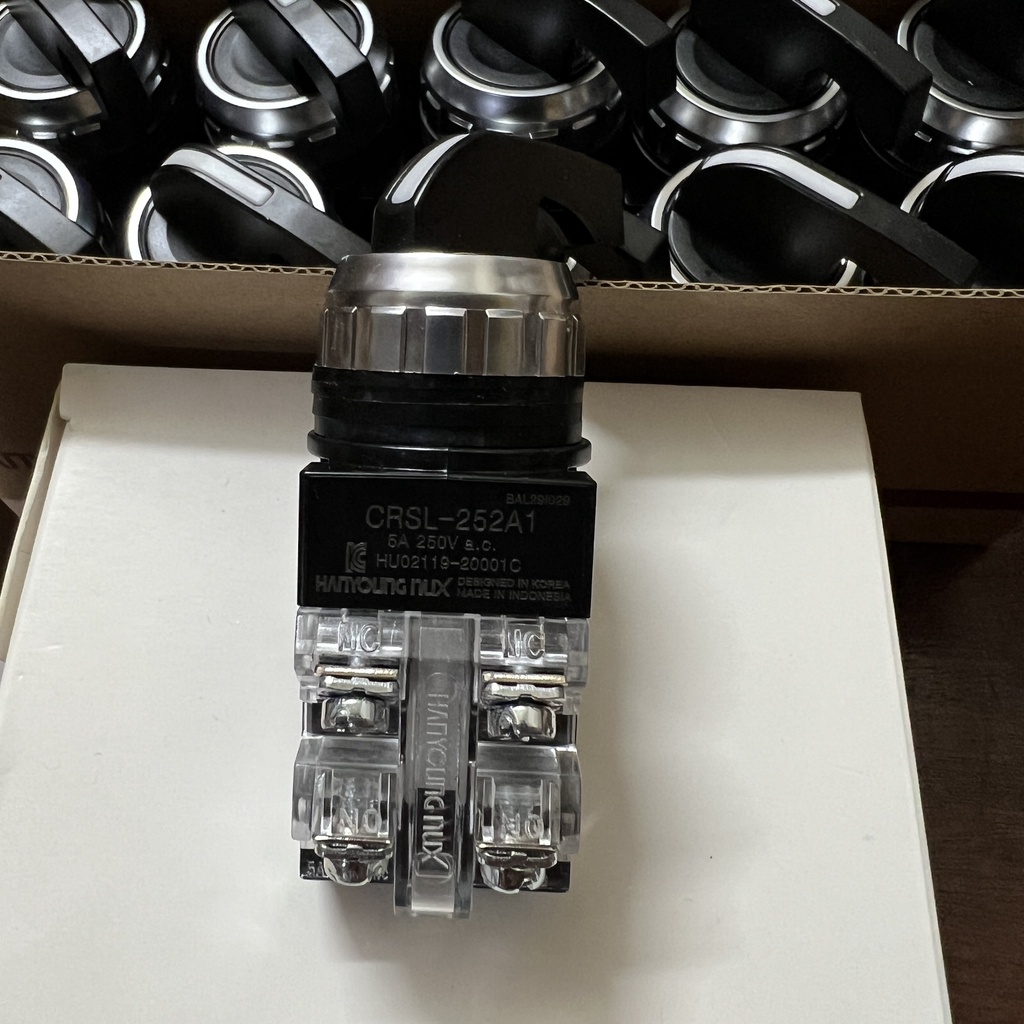 Công Tắc Xoay Phi 25  2 Vị Trí, 3 Vị Trí HanYoung CRSL-252A1 CRSL-253A1