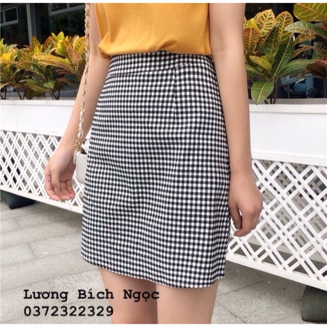 Chân váy chữ A kẻ caro trẻ trung