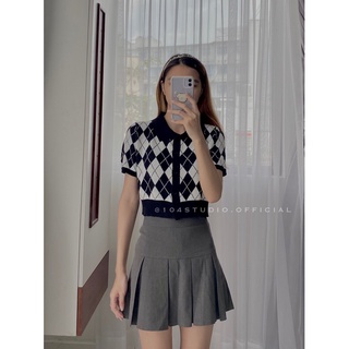 Áo croptop hoạ tiết ô trám