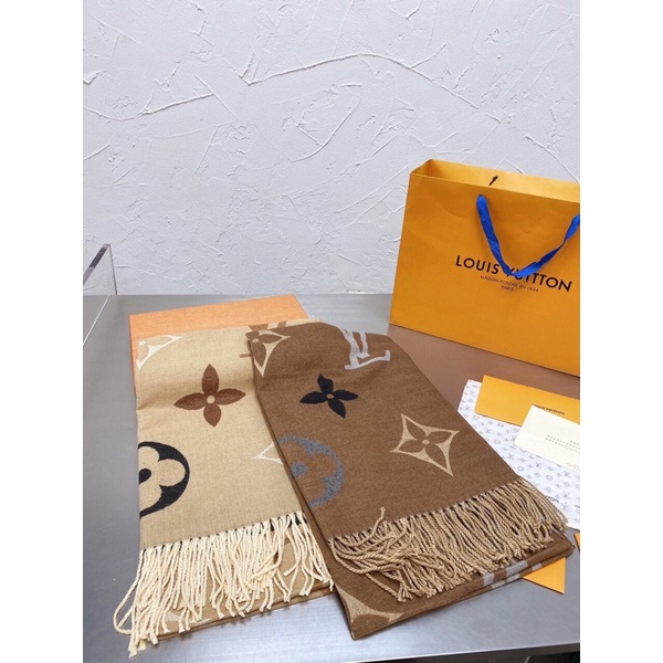 Khăn choàng hãng chất siêu xịn hàng order