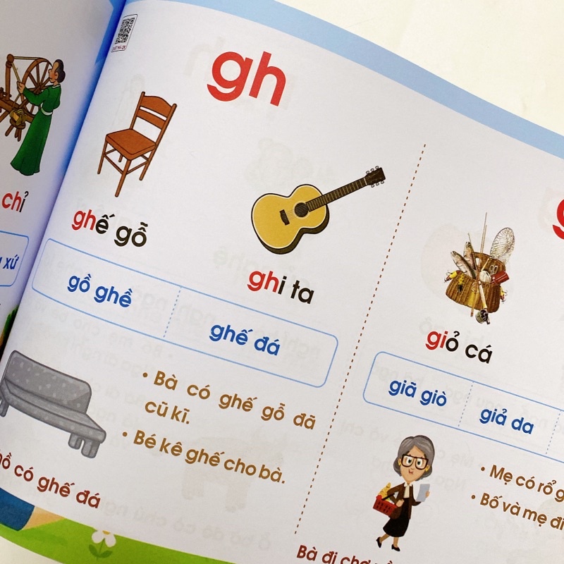 Sách Đánh vần Tiếng Việt giúp bé biết đọc sớm cho bé 46 tuổi phiên bản mới