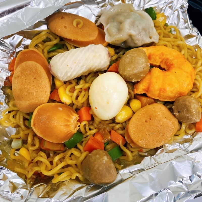 [NOWSHIP] Thùng Mì Indomie 40 Gói 3 Vị Màu Tím Vị Bò Cay, Màu Đỏ Vị Sườn Cay, Màu Trắng Vị Đặc Biệt Có Sẵn | BigBuy360 - bigbuy360.vn
