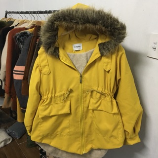 Áo parka quảng châu về duy nhất 1 maug vàng siêu đẹp bên trong lót lônng giá lại bèo chie #230k