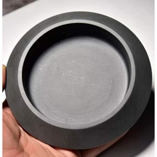 Nghiên mực đá Đoan Khuê Nghiên có hình tròn đường kính 13cm...