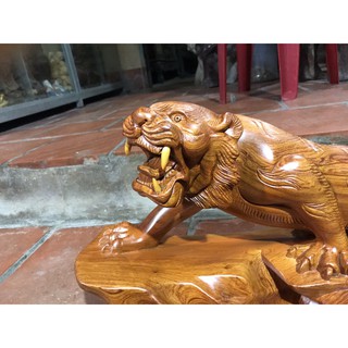 Tượng Con Hổ Vờn Mồi Gỗ Hương Đá