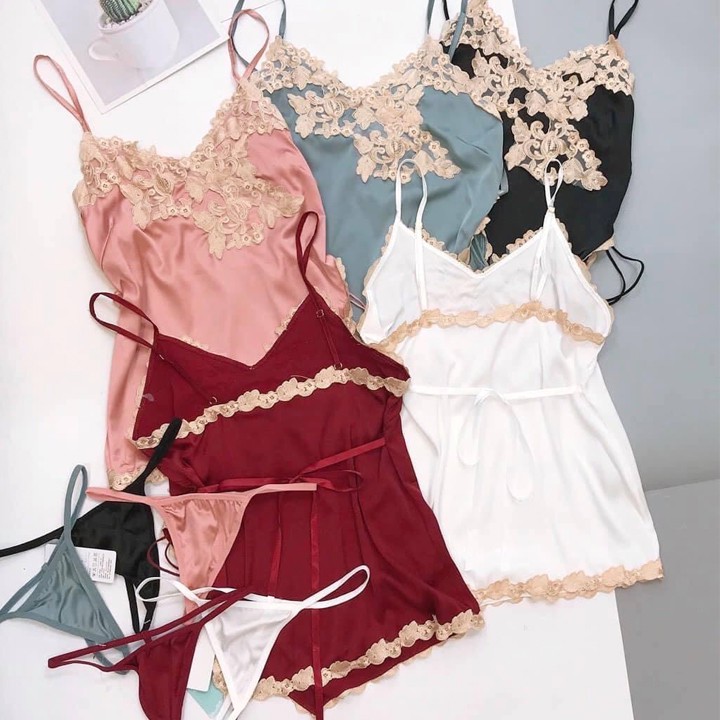 Váy ngủ lụa sexy xẻ một bên màu đen form ngắn cực quyến rũ