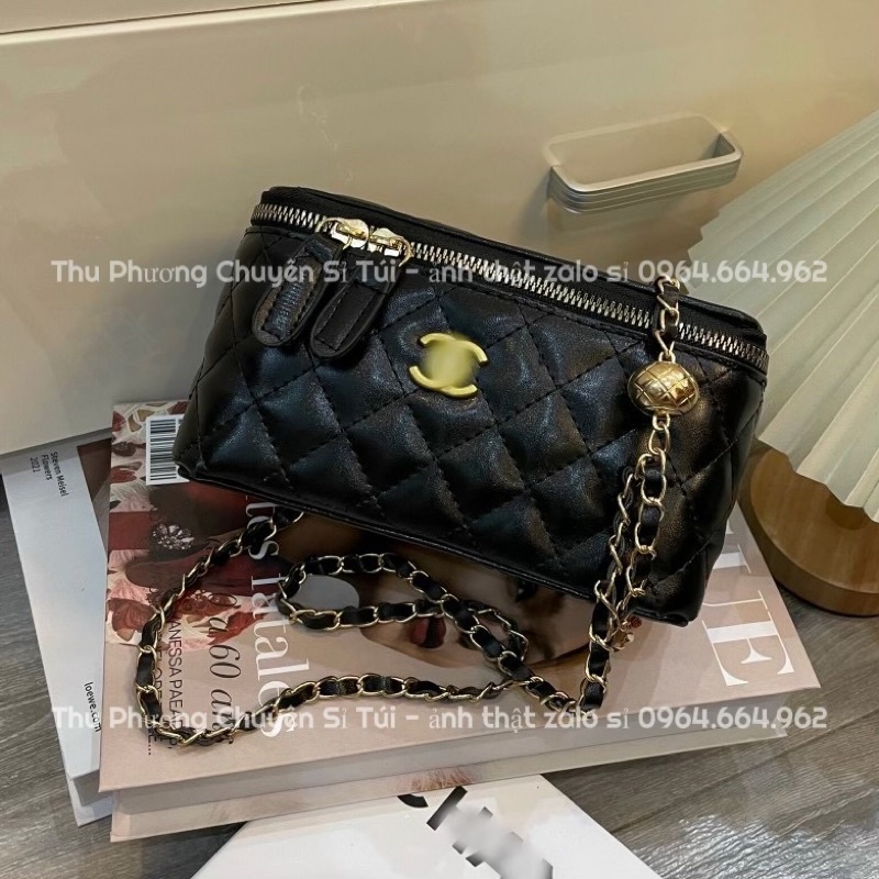 Túi đeo chéo, clutch cầm tay logo vàng trần trám dây quả chuông phong cách sang chảnh