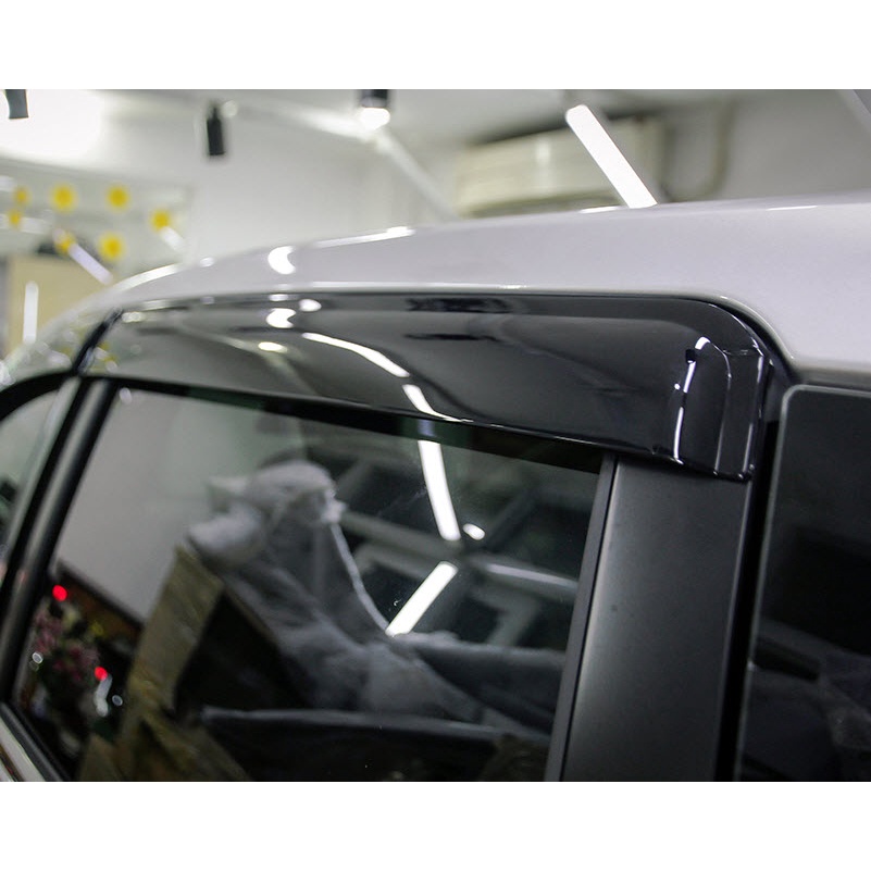 Vè che mưa đen Mitsubishi Xpander 2018-2022 BH 1 năm