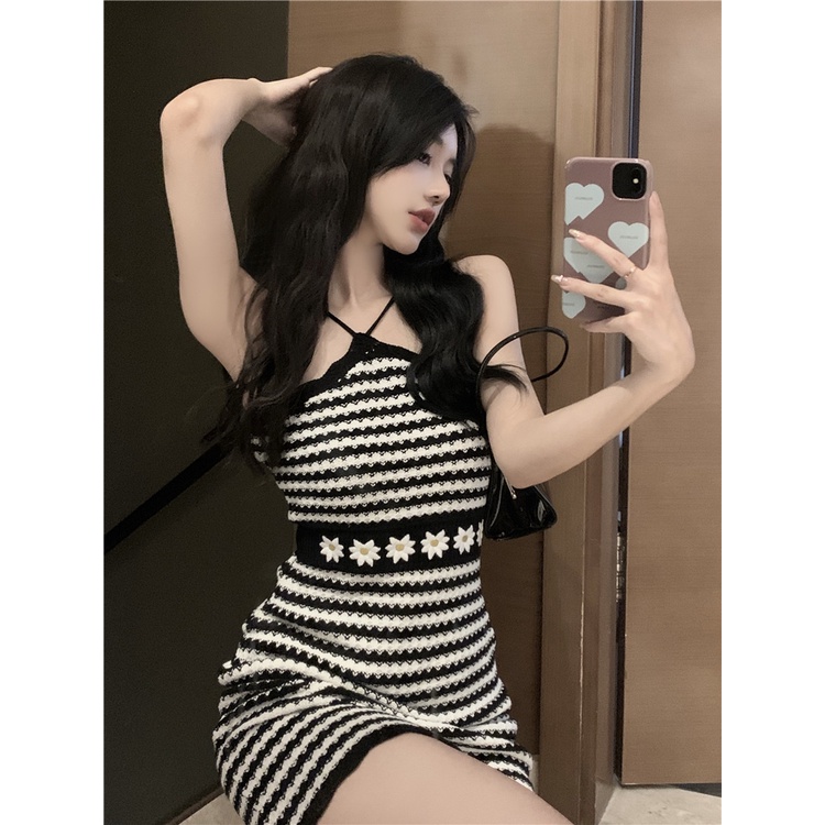 Đầm Dệt Kim Hai Dây Dáng Ôm Họa Tiết Hoa Cúc Nhỏ Thời Trang Phong Cách Hàn Quốc Cho Nữ