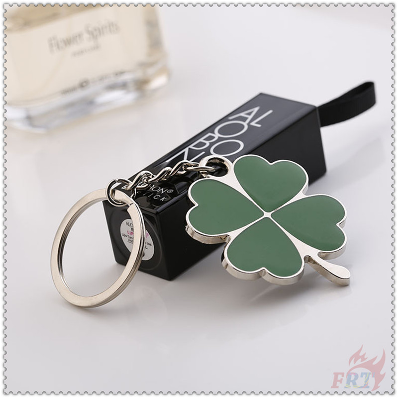 Móc khóa hình cỏ bốn lá bằng kim loại