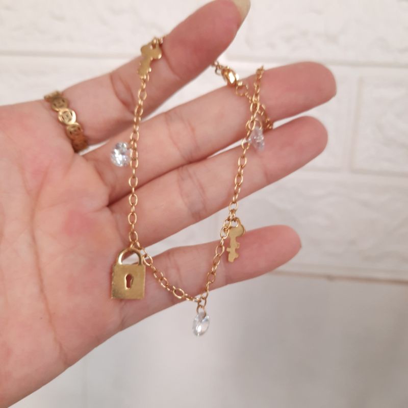 Lắc Tay Lắc chân Titan nhé 1