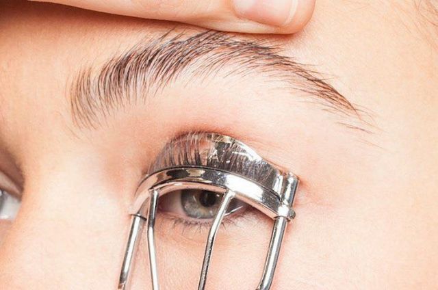 Bấm Mi Cán Đen Vacosi Eyelash Curler Beauty Accessories Tool
