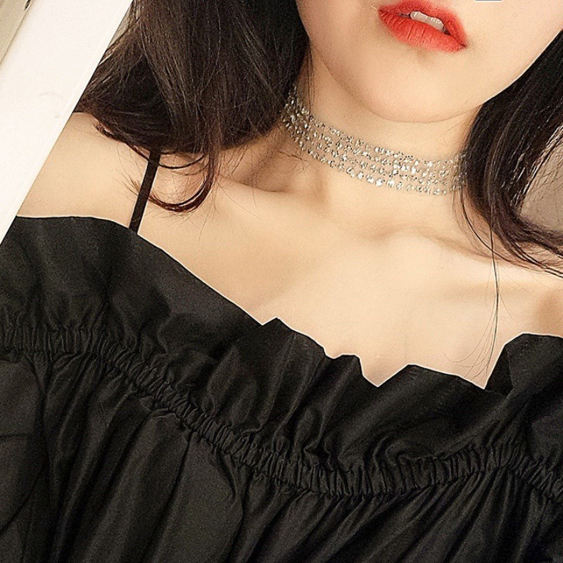 Vòng cổ choker lấp lánh sang chảnh