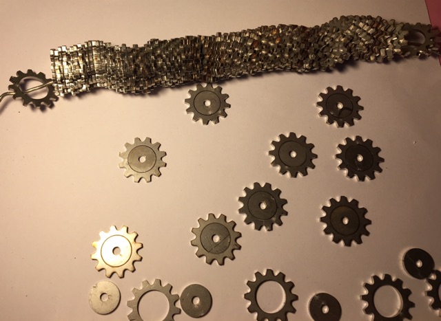 Nhông chế xiên thịt bằng inox