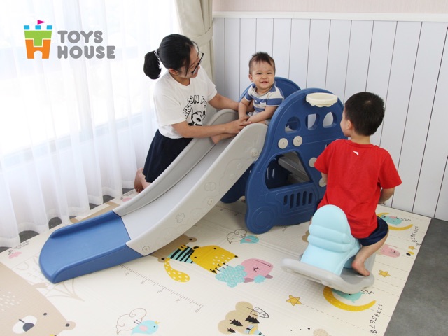 Sân chơi trong nhà cho bé cầu trượt kiêm bóng rổ 2 trong 1 hình ô tô Toyshouse L-HT30 - 180cm