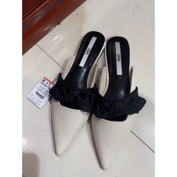 Zara Giày sục mũi nhọn đính nơ