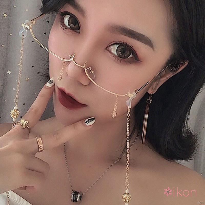 Gọng kính nửa dưới đính đá phong cách cá tính