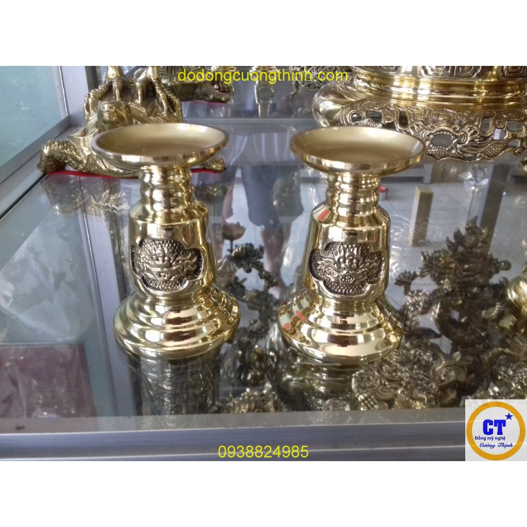 Chân đèn cắm nến bằng đồng gọn 8,5cm