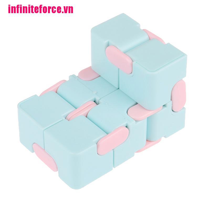 Khối Rubik Đồ Chơi Giúp Giảm Căng Thẳng