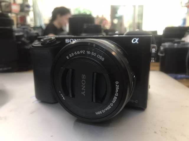 Máy ảnh Sony A6000 kèm ống 16-50mm