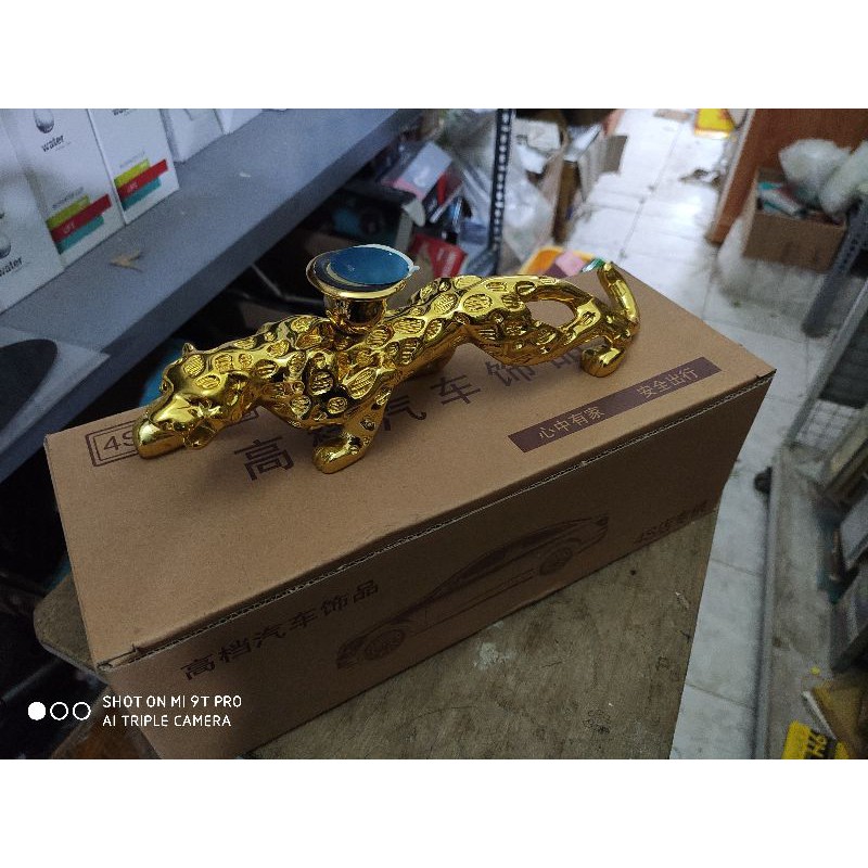 Đế hít nam châm giá đỡ điện thoại trên ô tô 360 độ con Ếch | BigBuy360 - bigbuy360.vn