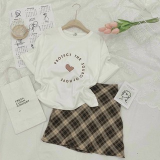 Set áo tim kèm chân váy kẻ