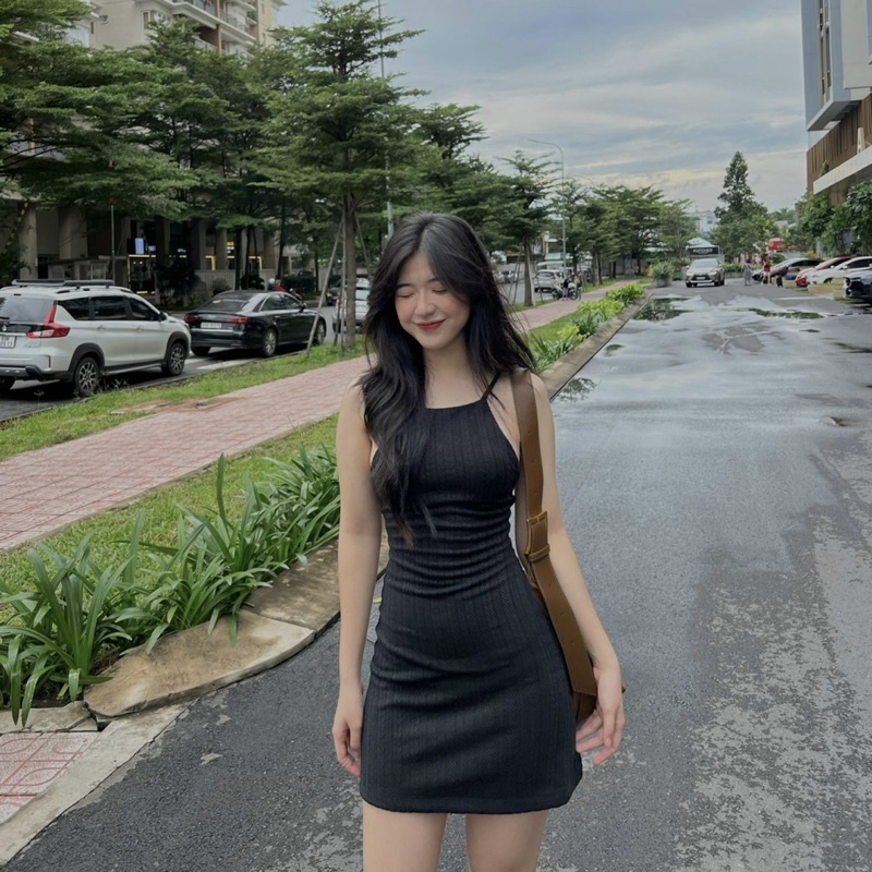 Đầm body - 2 dây - trơn