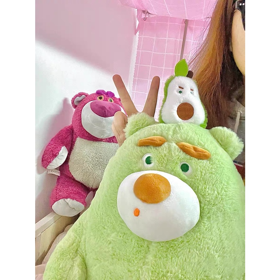 Ba chú gấu dâu tây dễ thương được thiết kế độc đáo với ba màu