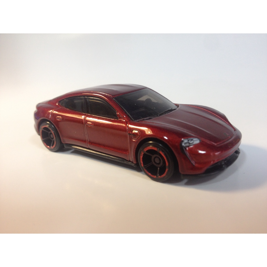 Xe mô hình Hot Wheels Porsche Taycan Turbo S