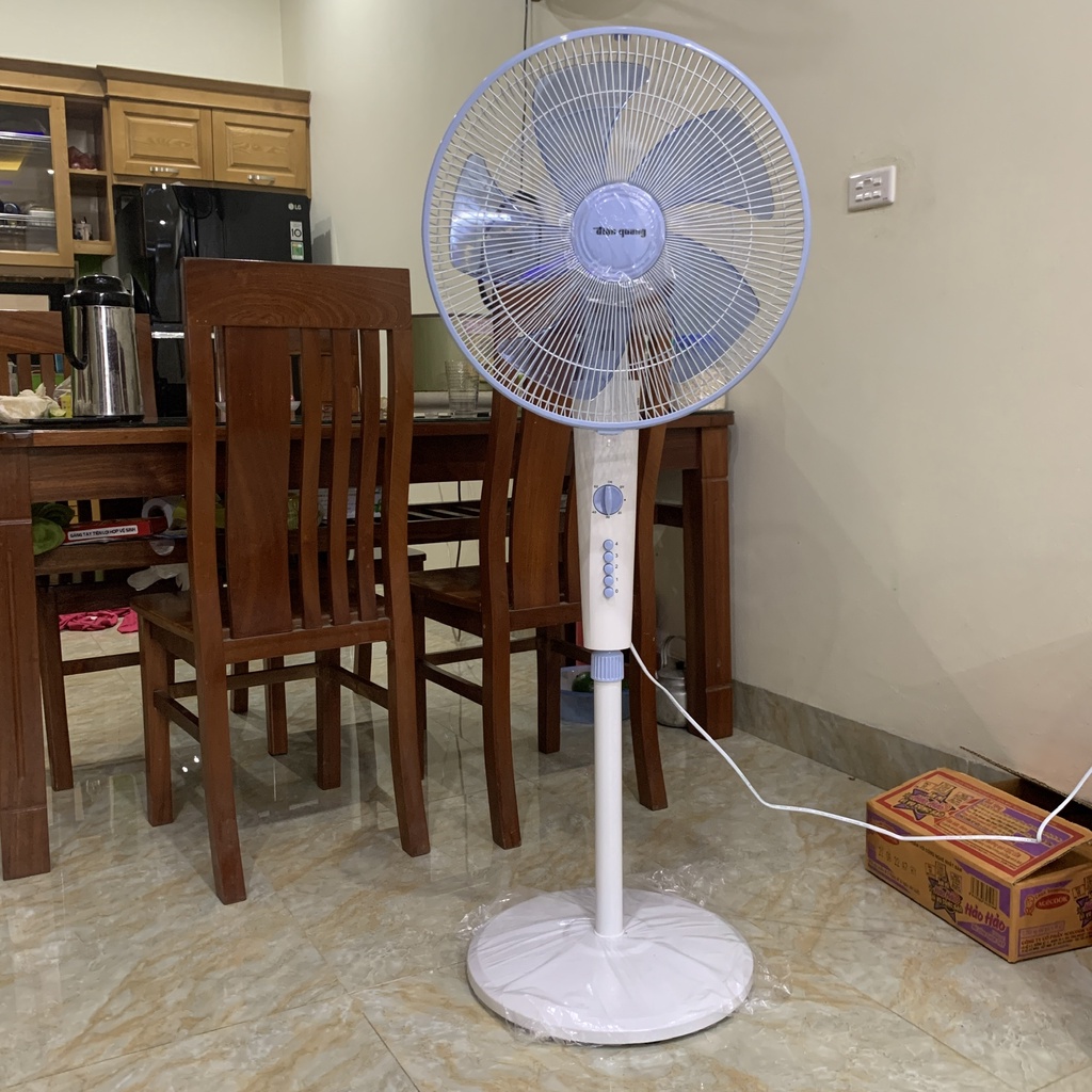 Quạt Cây Đứng, Không Ồn, Siêu êm, Màu Trắng, Cao Cấp Điện Quang ESF05W