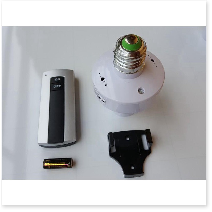 Đuôi đèn  ✳️   Đuôi đèn E27 điều khiển từ xab thông minh, điều khiển bật tắt bóng đèn từ xa cao cấp 5976