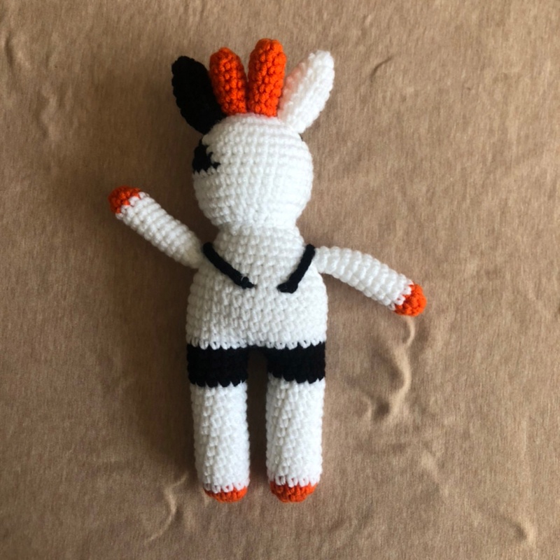 Bộ 3 Món Áo Liền Quần Dệt Kim Thủ Công Đính Nút + Mũ Beanie Hình Bò Sữa Làm Đạo Cụ Chụp Ảnh