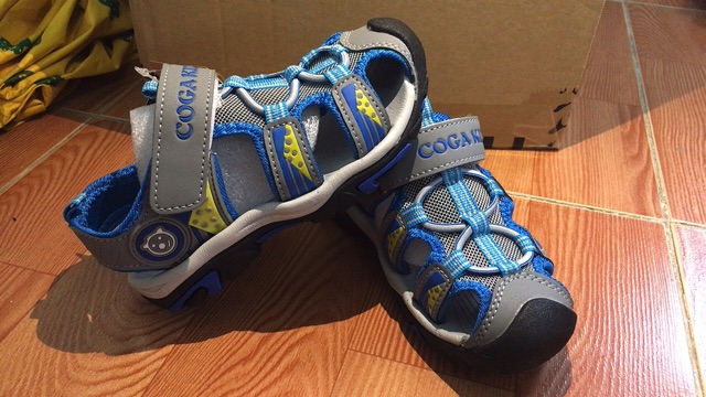 Coga có sẵn size 28