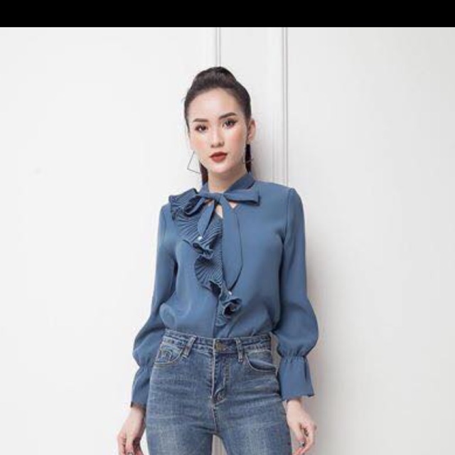 Áo sơmi hàng cao cấp chất mát k nhăn,quấn bèo lệch thắt nơ cổ kết hợp với jean,chân váy...đều đẹp.❤️❤️❤️❤️❤️❤️❤️❤️❤️❤️❤️