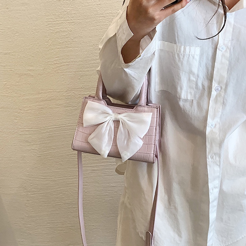 Túi đeo vai IELGY kiểu vuông họa tiết vân da cá sấu dễ phối đồ cho nữ