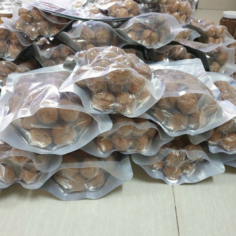 Hạt Óc chó đỏ Mỹ khối lượng 500g