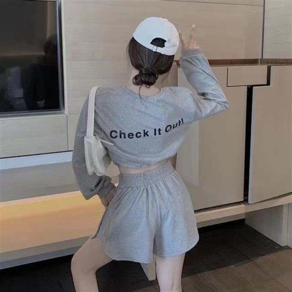 Set Áo Tay Dài Dây Rút Phối Quần Short Lưng Cao Ống Rộng Thời Trang Hong Kong Cá Tính Cho Nữ