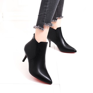 Giày boot nữ cổ ngắn sexy màu đen 7cm